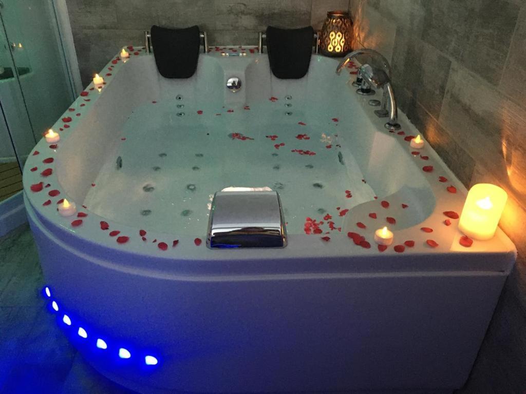 Esprit Zen En Provence Studio Spa Privatif Cheval-Blanc エクステリア 写真